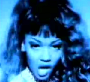 Illustration for article titled Did Tyra Banks Have A Nose Job?
